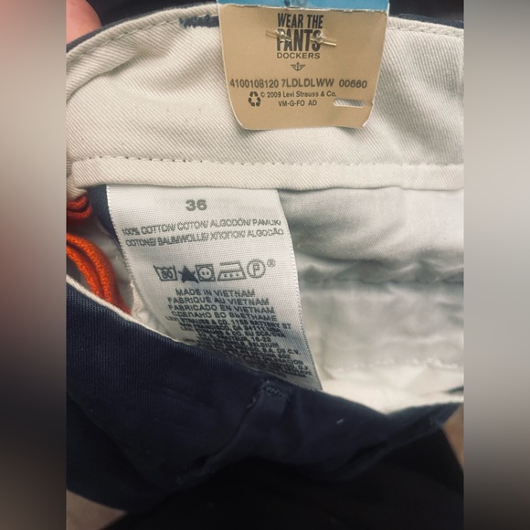 Dockers Navy Cotton Shorts NEW -Sz Men’s 36- - Picture 2 of 5